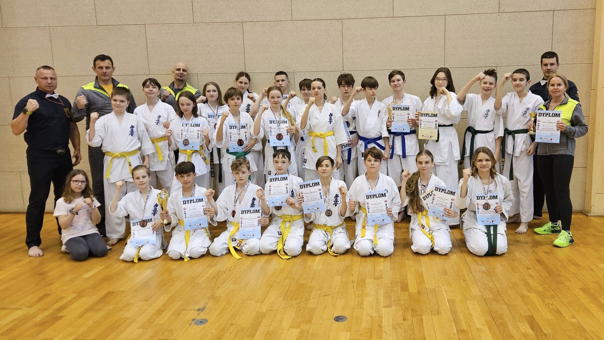 Karatecy z Poznańskiej Szkoły Kyokushin Karate po udanym występie w XXV Pucharze Wielkopolski.
